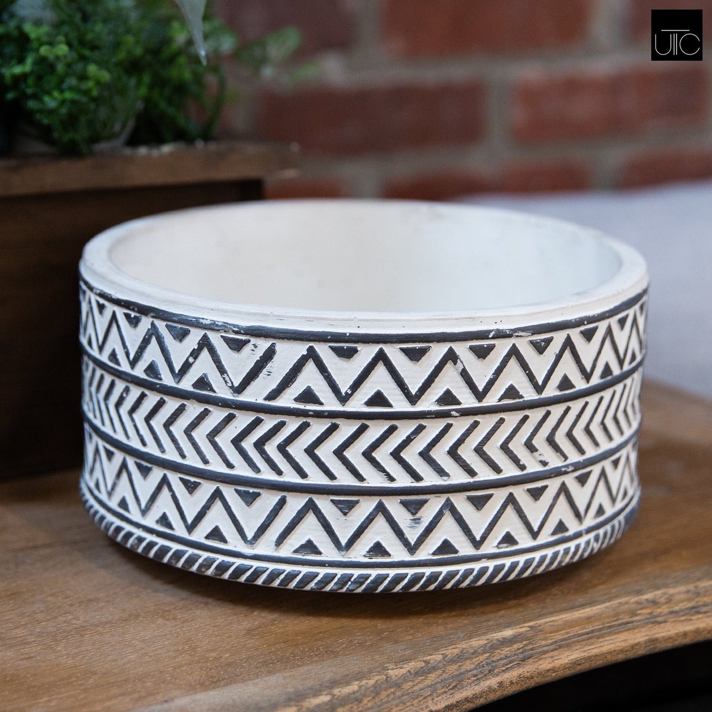 Mara Ceramic Wide Round Tribal Pot