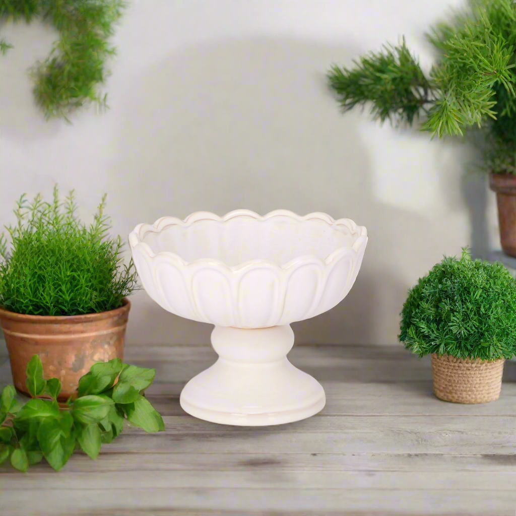 Hannah Stoneware Off-White Pot