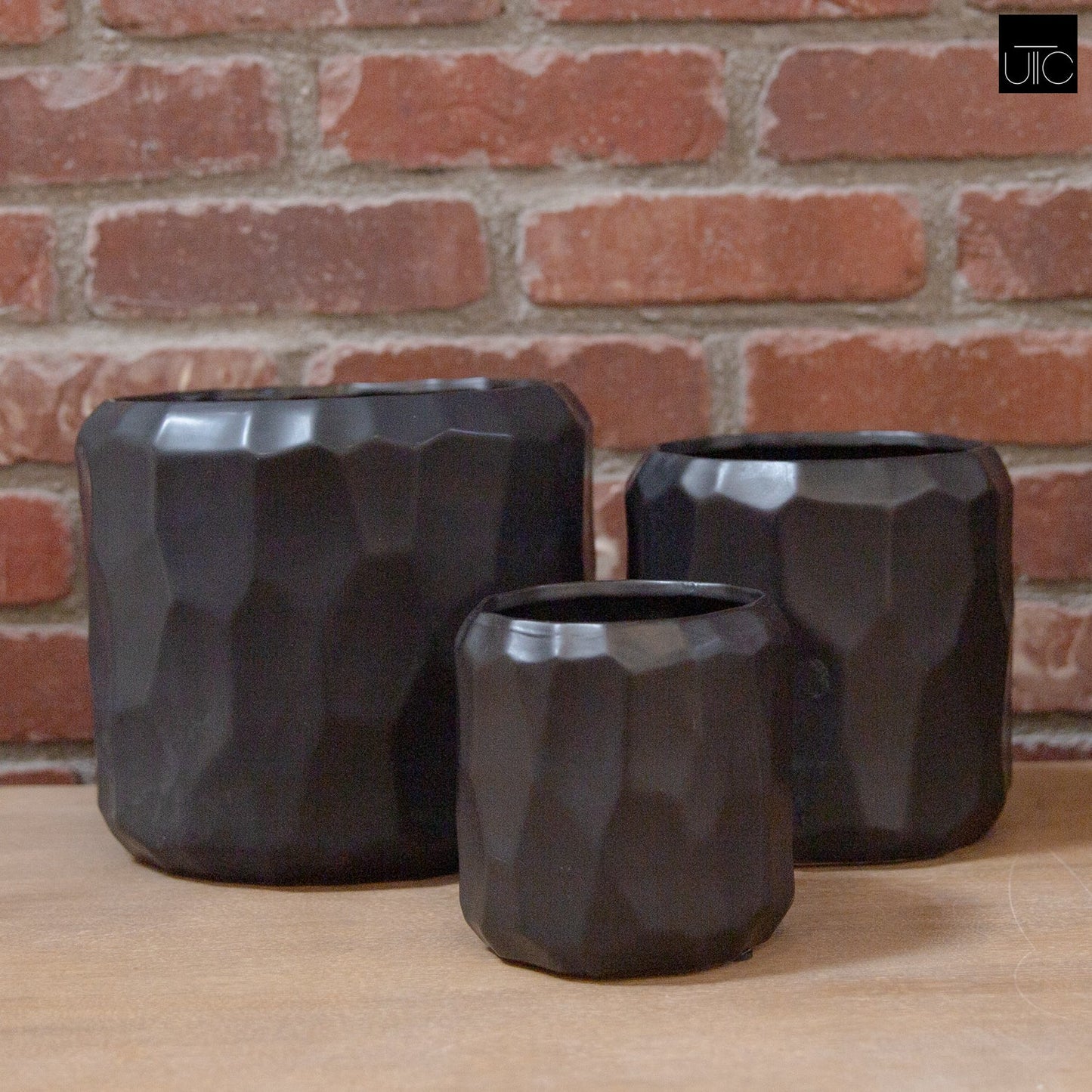 Vara Embossed White Ceramic Pot Set (Set of 3)