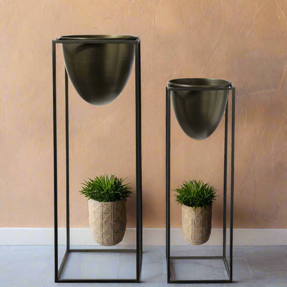 Valdoro Metal Cone Planter Set (Set of 2)