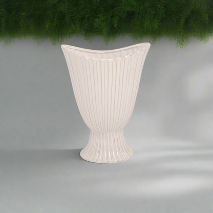 Calla Stoneware Pot
