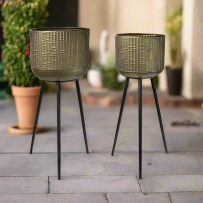 Prielle Metal Round Planter Set with Stand (Set of 2)