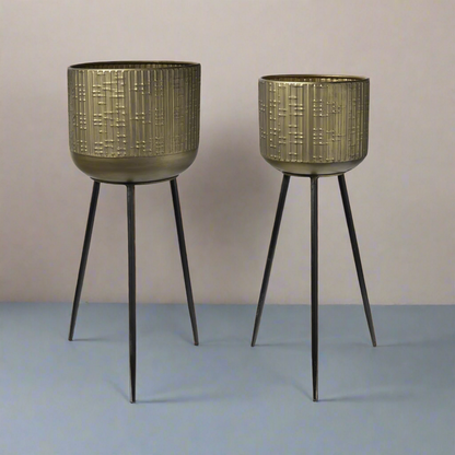 Prielle Metal Round Planter Set with Stand (Set of 2)
