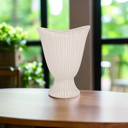 Calla Stoneware Pot